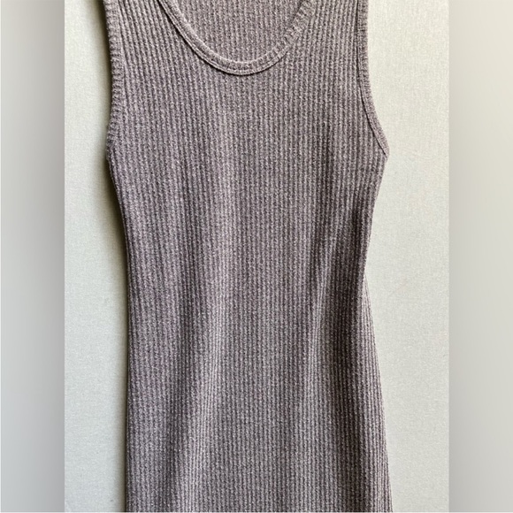 Community aritzia tank midi knit dress Sz M - Picture 6 of 12